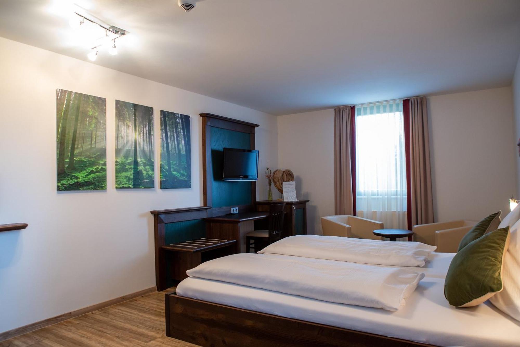 Hotel Restaurant Auerhahn Бад-Вильдбад Экстерьер фото