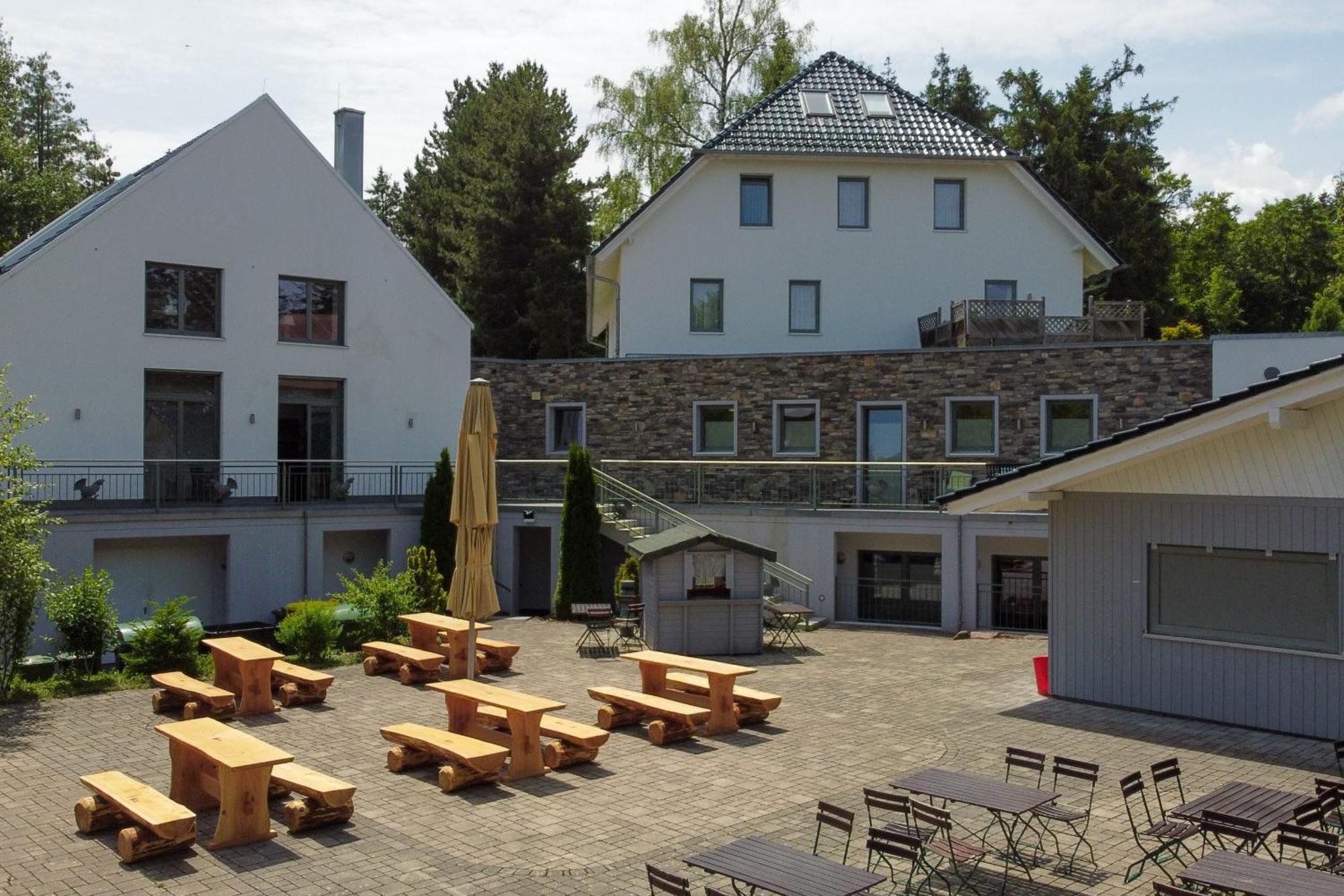 Hotel Restaurant Auerhahn Бад-Вильдбад Экстерьер фото