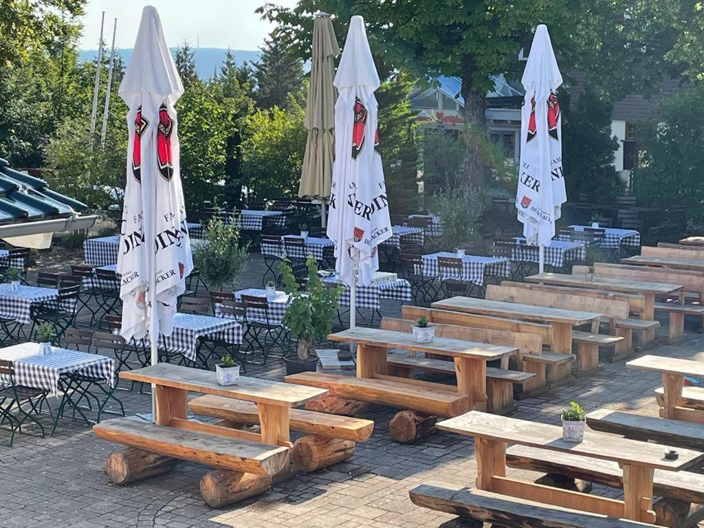 Hotel Restaurant Auerhahn Бад-Вильдбад Экстерьер фото